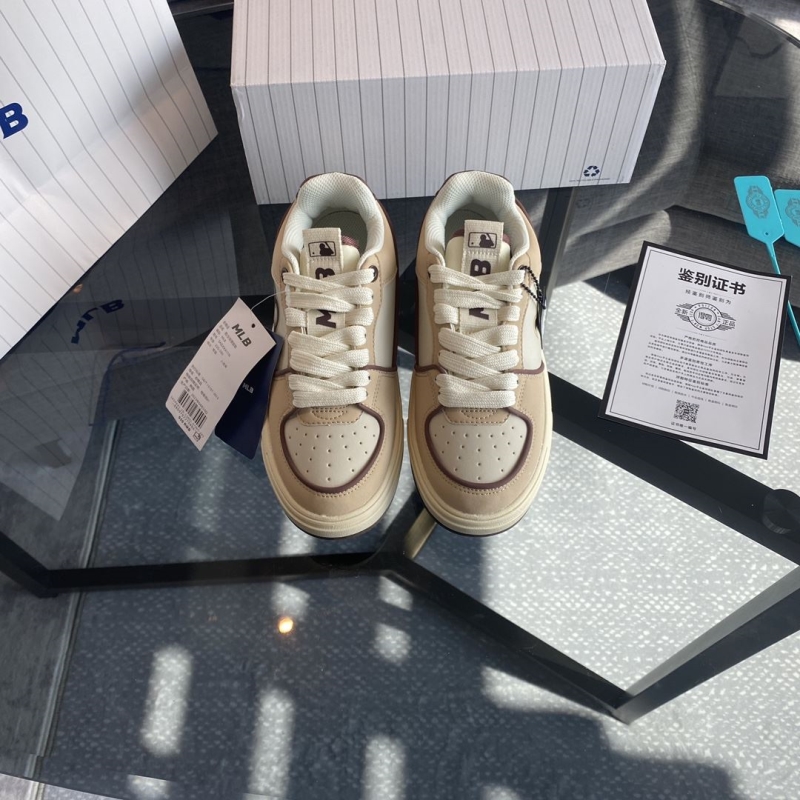 G*u*i casual shoes